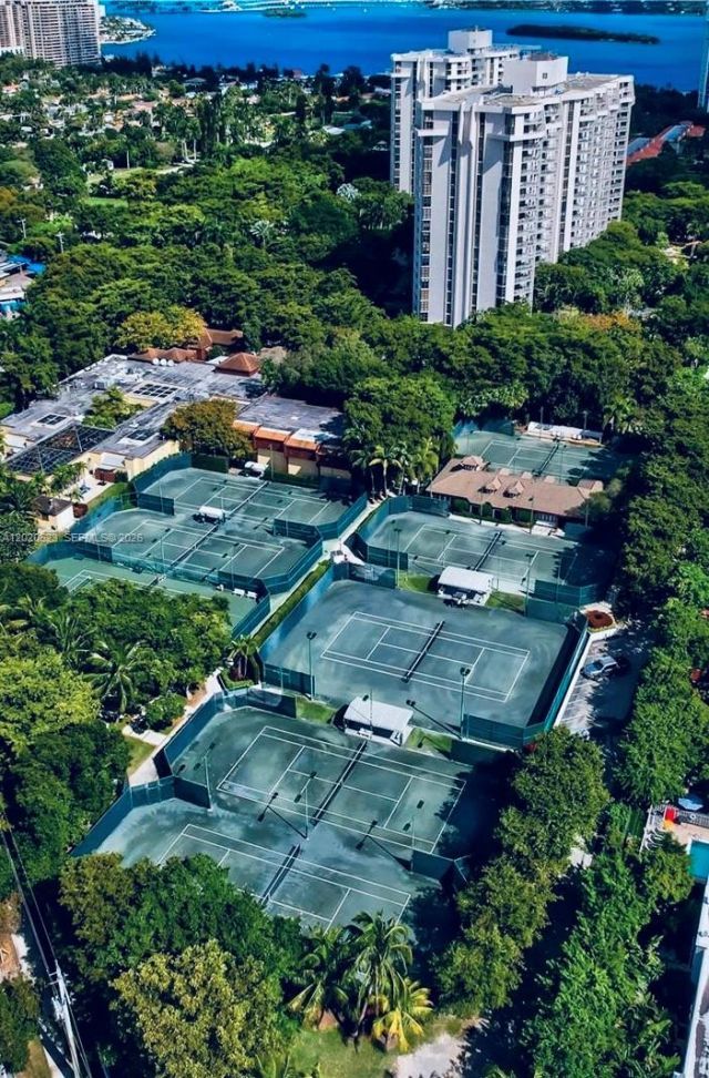 1000 Quayside Ter , Unit 701, Miami, FL 33138 Photo