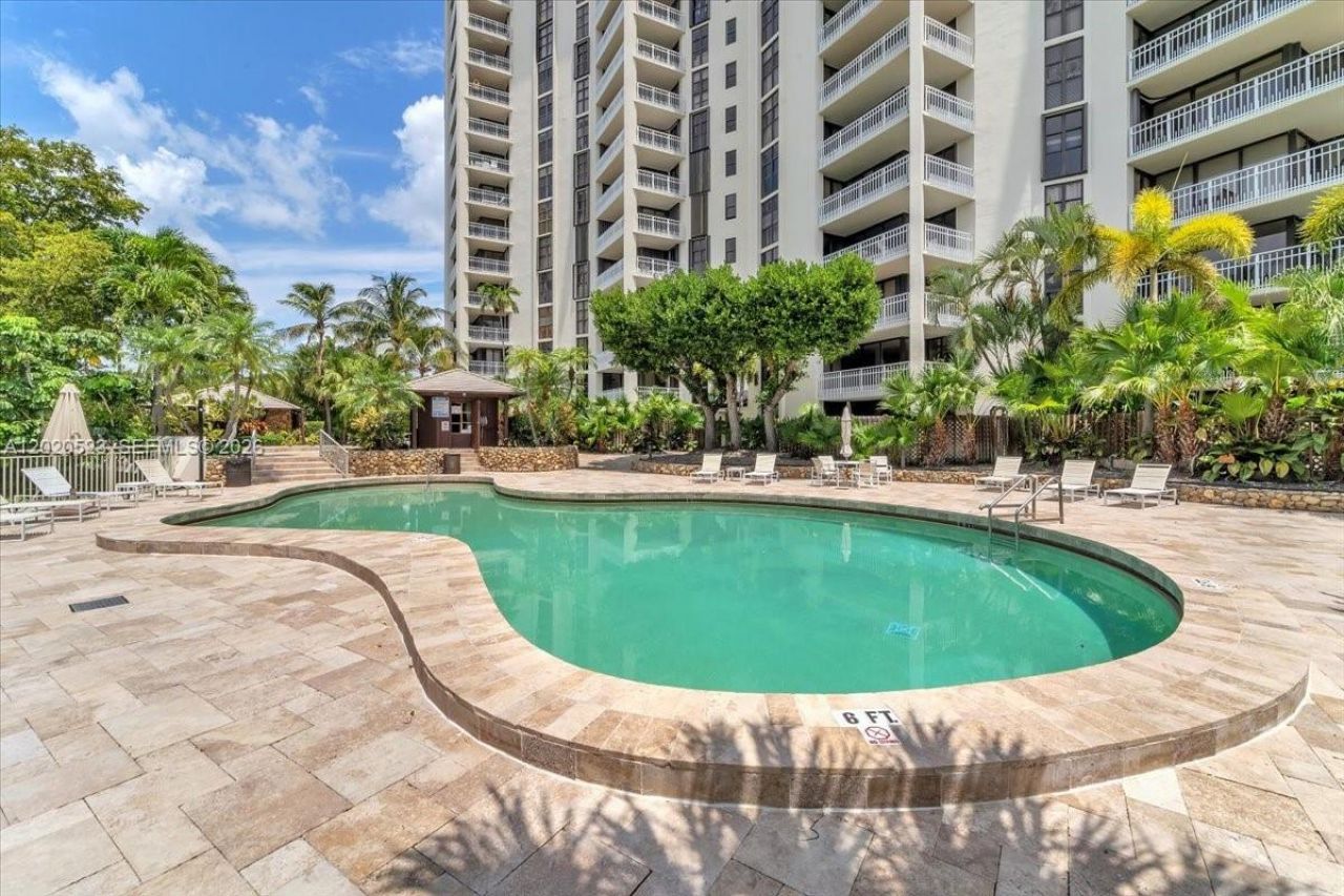 1000 Quayside Ter , Unit 701, Miami, FL 33138 Photo