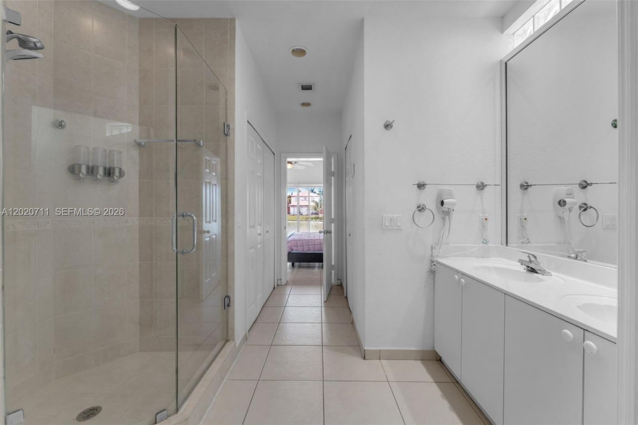 11318 NW 44th Ter , Doral, FL 33178 Photo