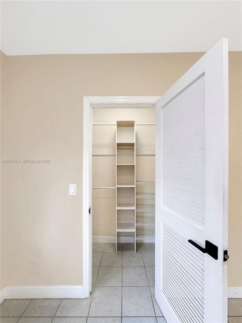 965 Bay Dr , Unit 6, Miami Beach, FL 33141 Photo