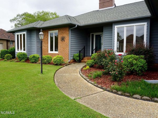 867 Castleberry Court, Vass, NC 28394