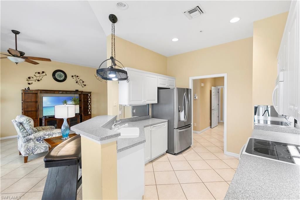 4141 Bay Beach Ln, Unit 4P3, Fort Myers Beach, FL 33931 Photo