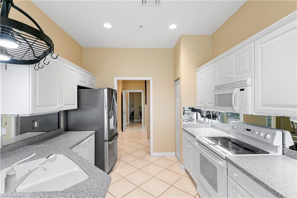 4141 Bay Beach Ln, Unit 4P3, Fort Myers Beach, FL 33931 Photo