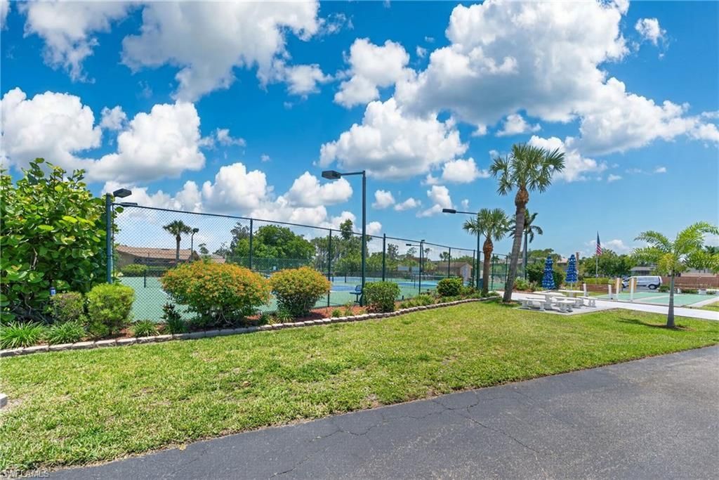 17318 Timber Oak Ln , Fort Myers, FL 33908 Photo