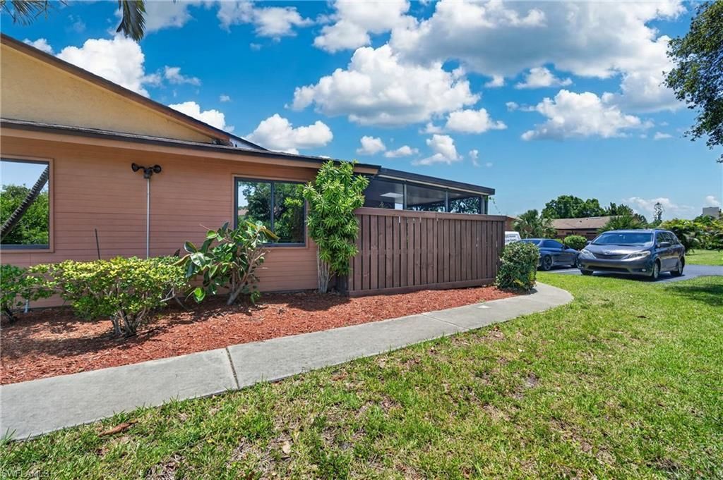 17318 Timber Oak Ln , Fort Myers, FL 33908 Photo