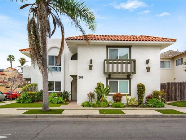 201 16th Street, Unit 2, Huntington Beach, CA 92648