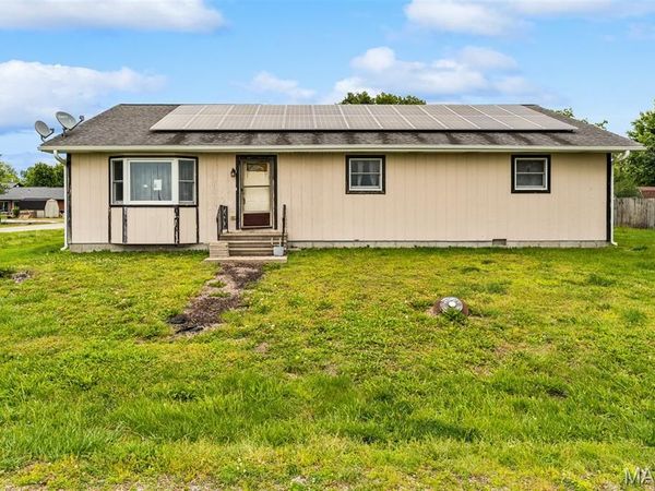 2203 S 6th Street, Fayetteville, IL 62258