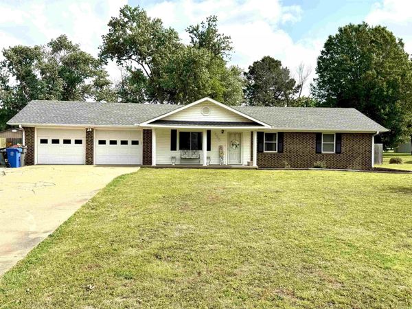 2300 Jaybee Dr. , Jonesboro, AR 72404
