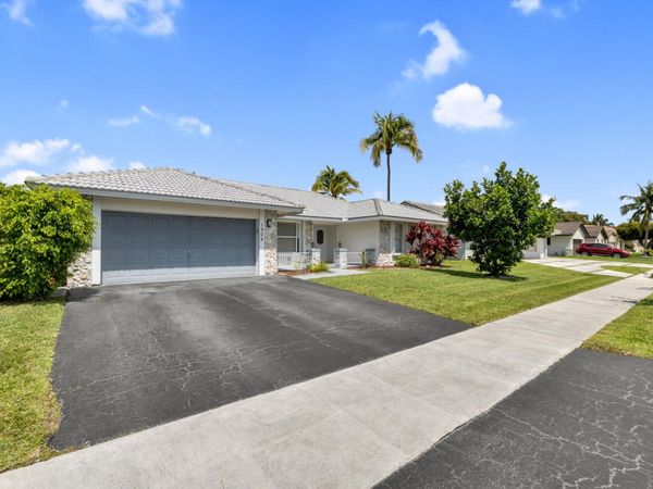 1909 NW 80th Avenue, Margate, FL 33063