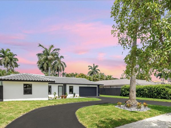 4721 Bayview Drive, Fort Lauderdale, FL 33308