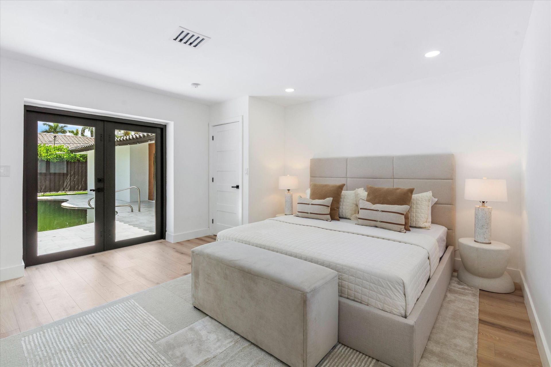 4721 Bayview Drive, Fort Lauderdale, FL 33308 Photo