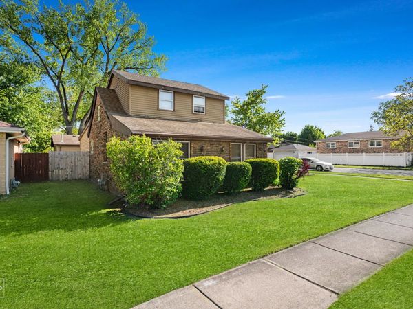 5849 W 90th Street , Oak Lawn, IL 60453