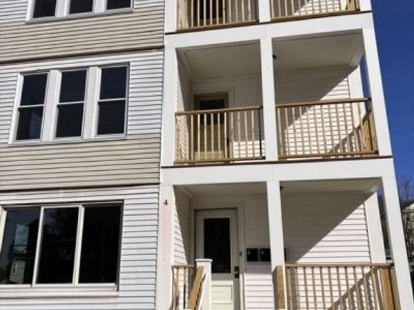 4 Glade St, Unit 3, Worcester, MA 01610