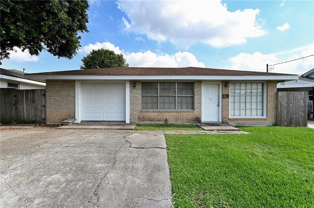 10 MAPLE Lane, Gretna, LA 70053