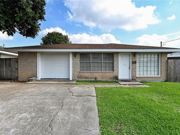 10 MAPLE Lane, Gretna, LA 70053