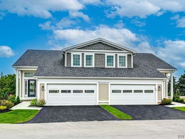 20 Cloverleaf Court, Unit 2, Depew, NY 14043