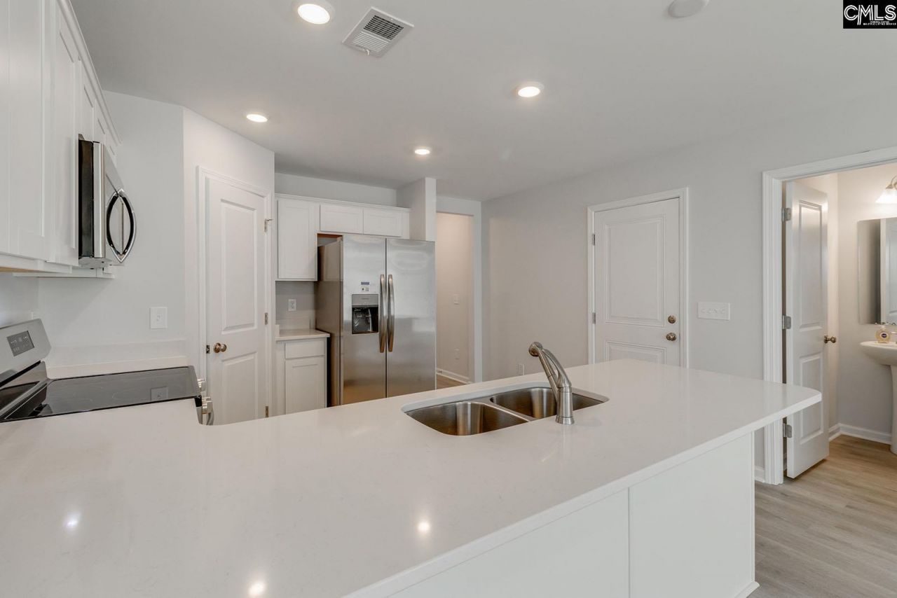 233 Laurinton Farms Drive Photo 8