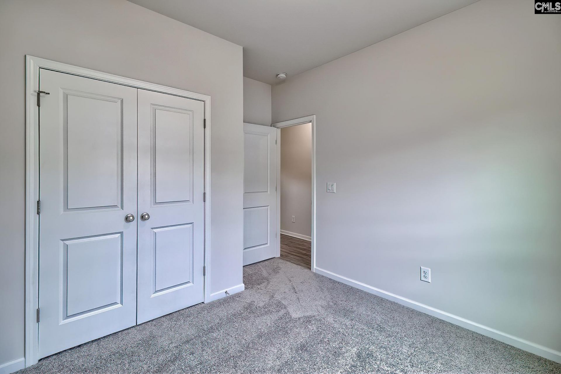 812 Daniel Lake Court  Photo 9