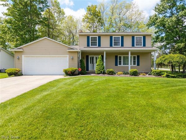 8152 Twin Oaks Drive , Broadview Heights, OH 44147