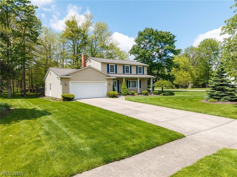 8152 Twin Oaks Drive, Broadview Heights, OH 44147 Photo 2