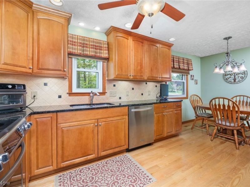 8152 Twin Oaks Drive, Broadview Heights, OH 44147 Photo 6