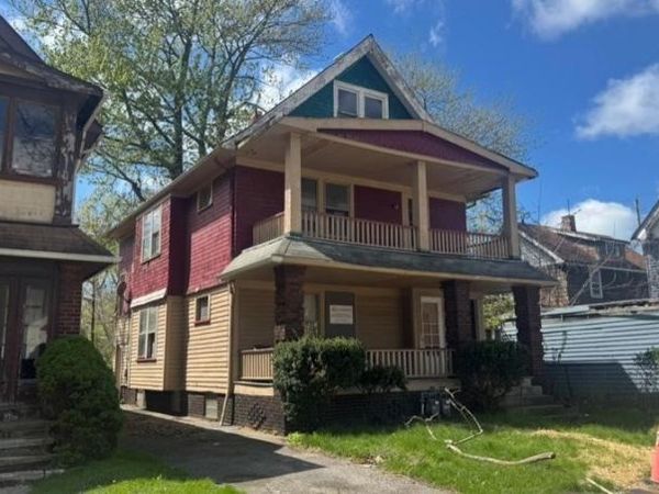 658 E 92 Street , Cleveland, OH 44108