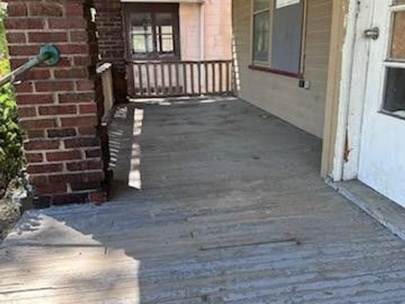 658 E 92 Street, Cleveland, OH 44108 Photo 3