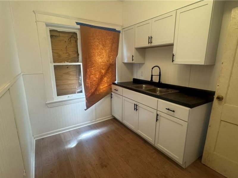 658 E 92 Street, Cleveland, OH 44108 Photo 5