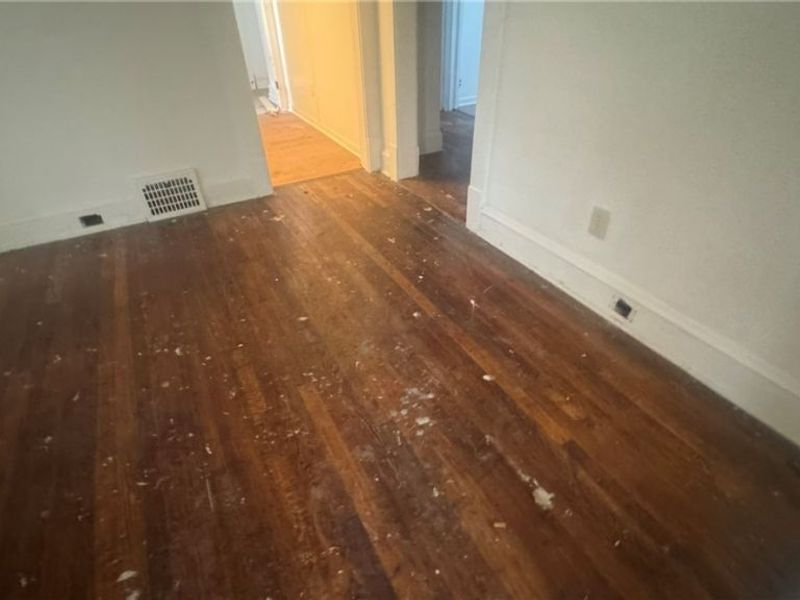 658 E 92 Street, Cleveland, OH 44108 Photo 8