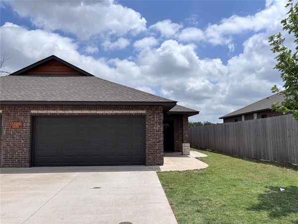 7520 Redbud Villas Court, Unit B, Oklahoma City, OK 73169