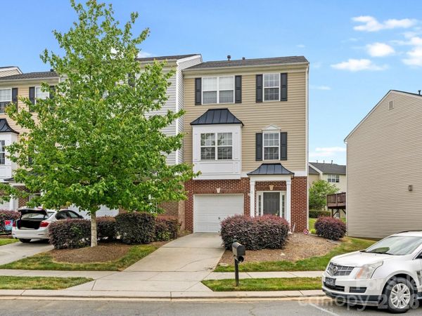 9785 Walkers Glen Drive NW, Concord, NC 28027