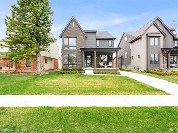 2647 Dorchester Road , Birmingham, MI 48009