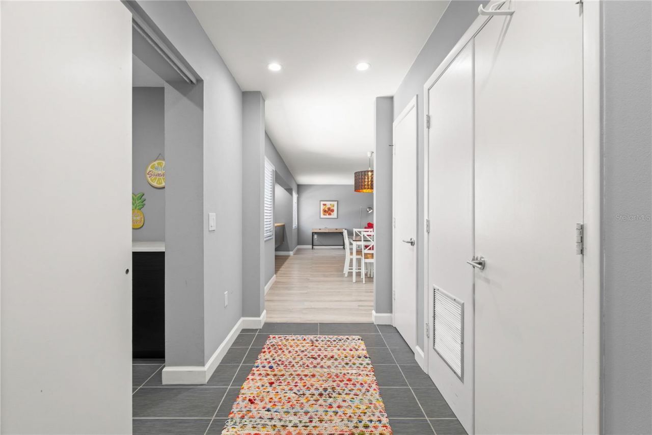 2746 Orchid Oaks Drive, Unit 301, Sarasota, FL 34239 Photo