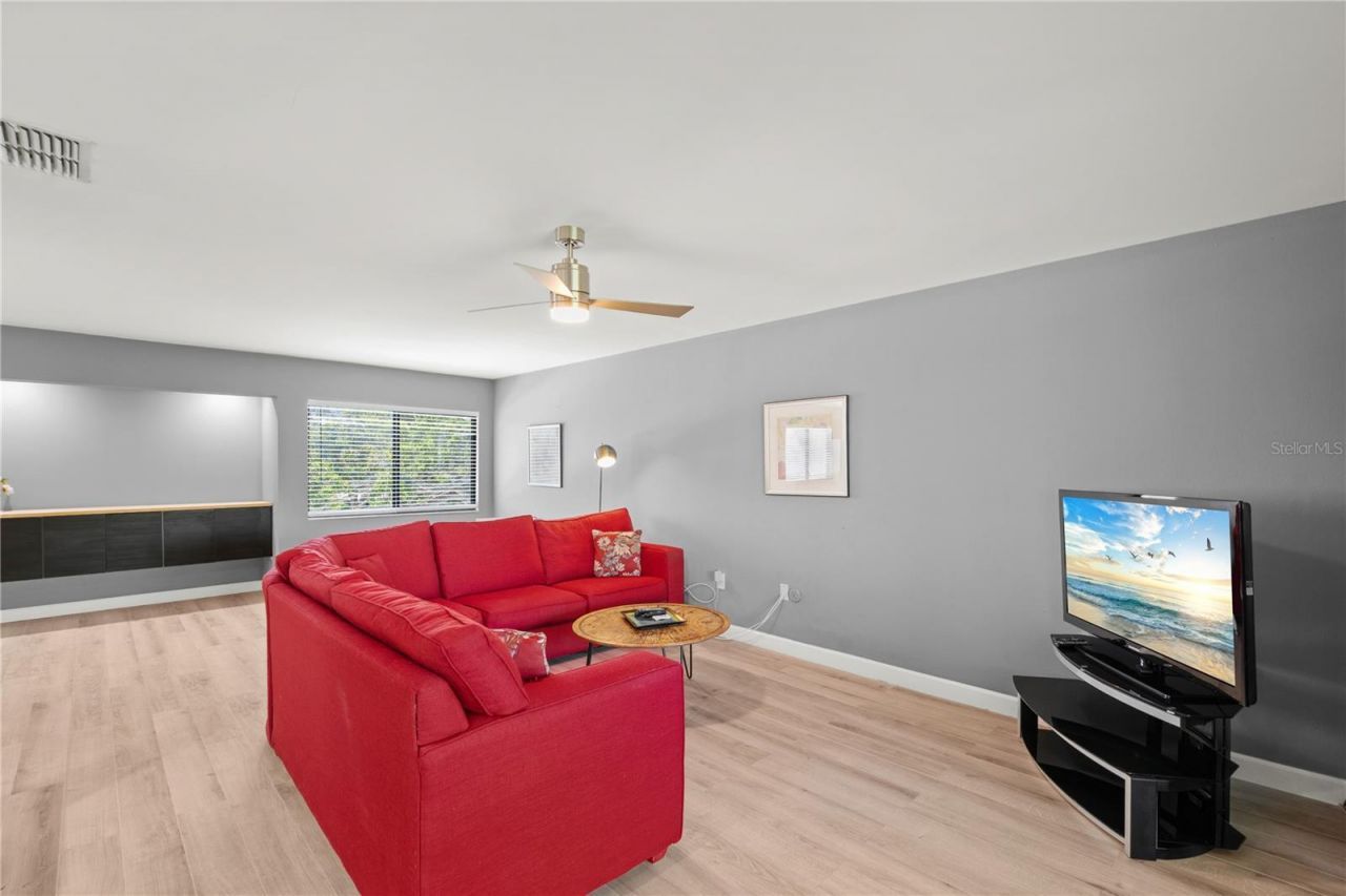 2746 Orchid Oaks Drive, Unit 301, Sarasota, FL 34239 Photo