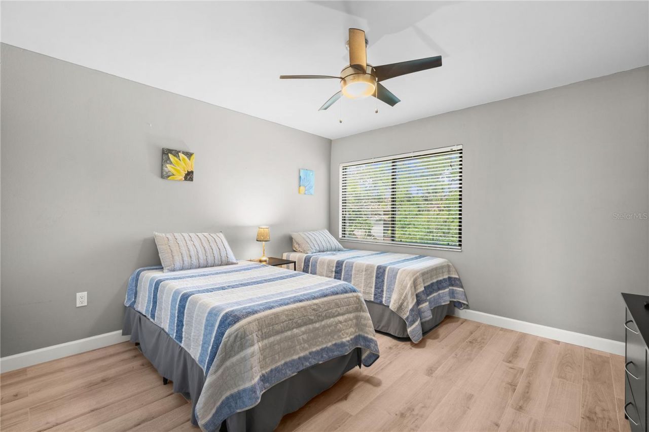 2746 Orchid Oaks Drive, Unit 301, Sarasota, FL 34239 Photo