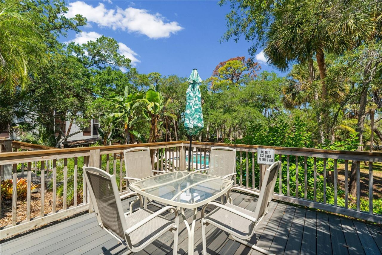 2746 Orchid Oaks Drive, Unit 301, Sarasota, FL 34239 Photo