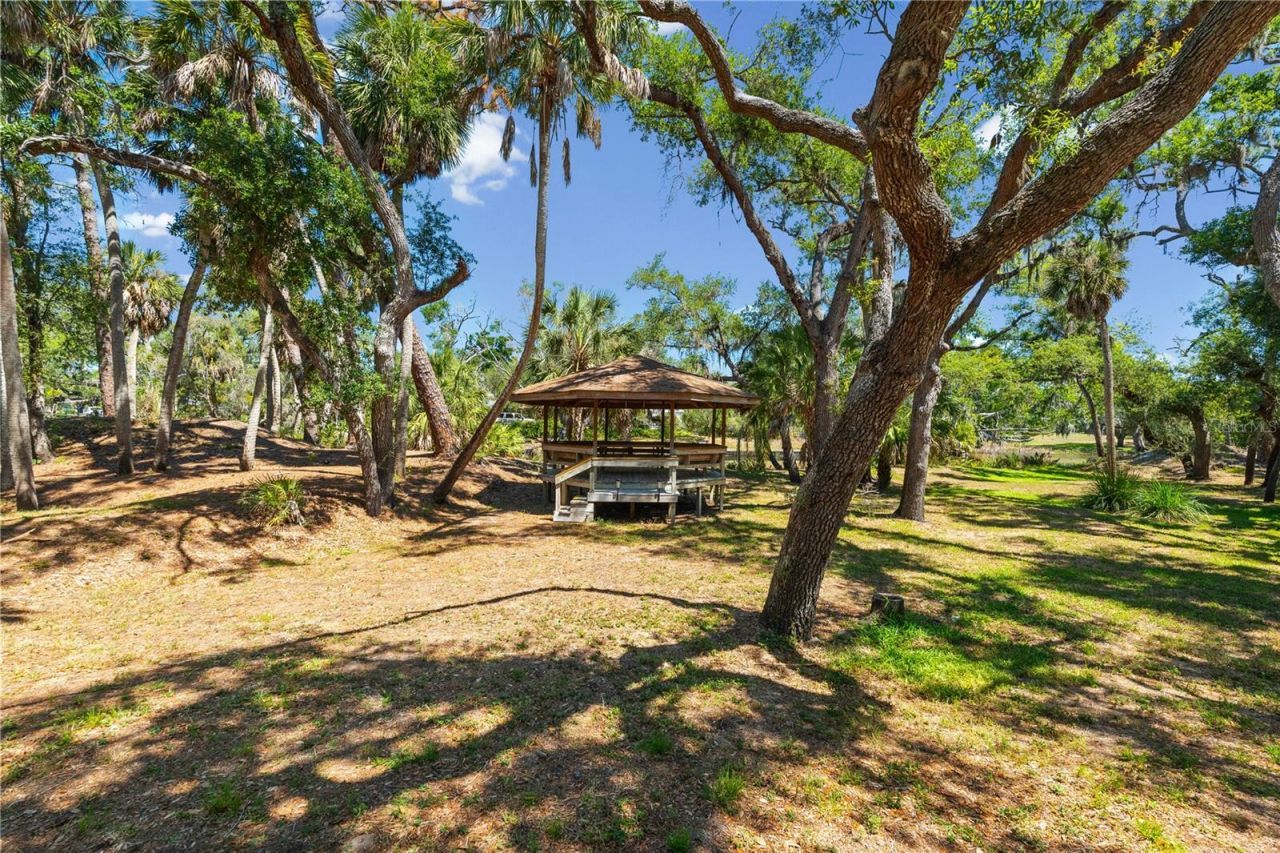 2746 Orchid Oaks Drive, Unit 301, Sarasota, FL 34239 Photo