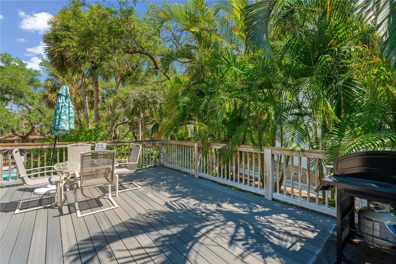 2746 Orchid Oaks Drive, Unit 301, Sarasota, FL 34239 Photo