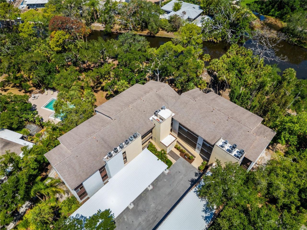 2746 Orchid Oaks Drive, Unit 301, Sarasota, FL 34239 Photo