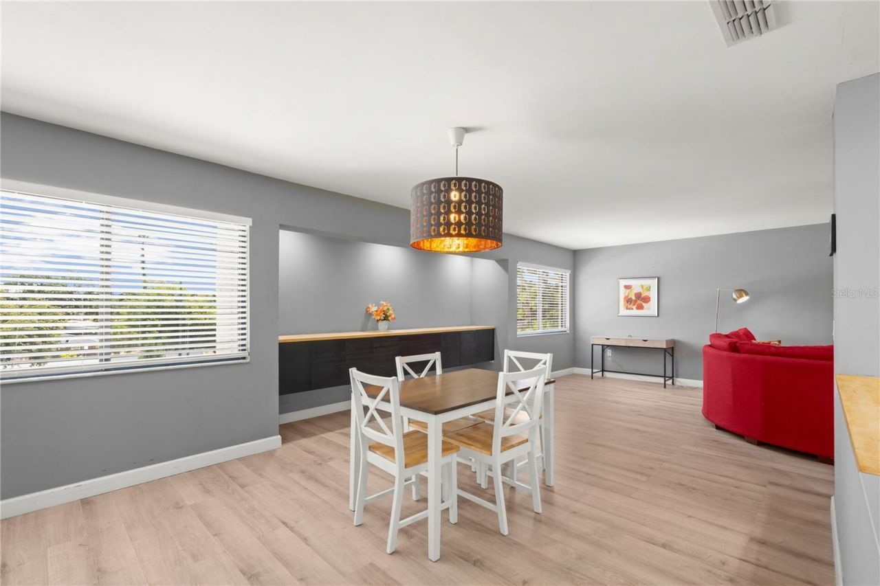 2746 Orchid Oaks Drive, Unit 301, Sarasota, FL 34239 Photo