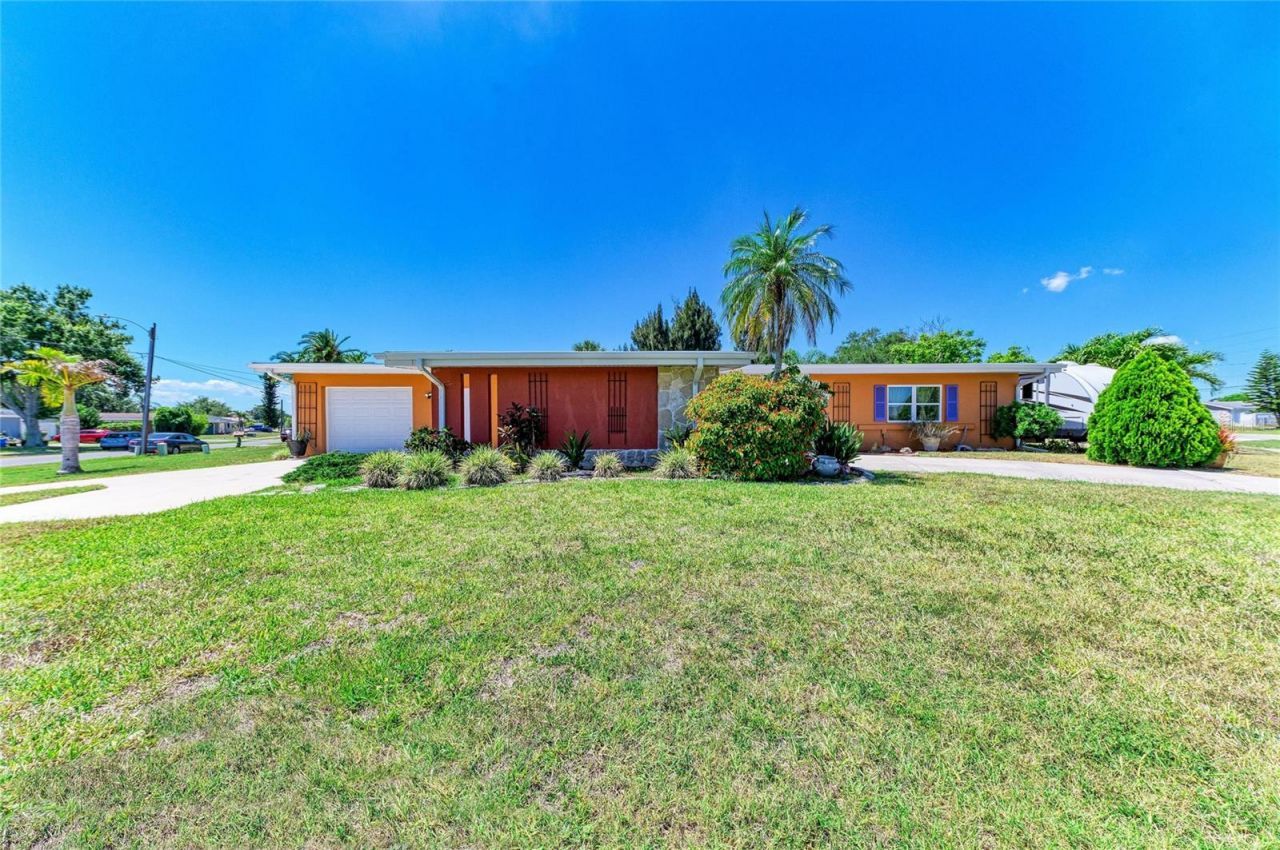 2486 Conway Boulevard, Port Charlotte, FL 33952 Main Photo