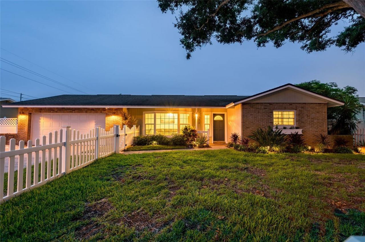 12473 90th Avenue, Seminole, FL 33772 Photo