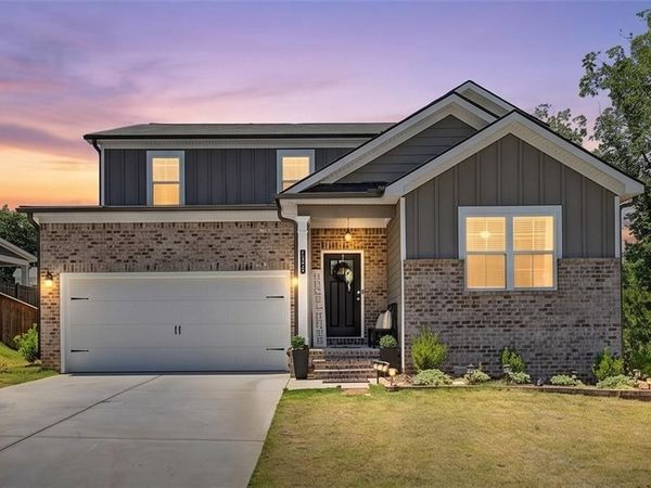 215 Summit Pointe Drive, Dallas, GA 30132