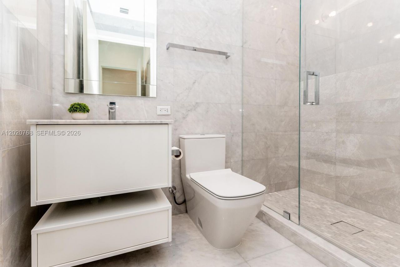 18501 E Collins, Unit 1503, Sunny Isles Beach, FL 33160 Photo