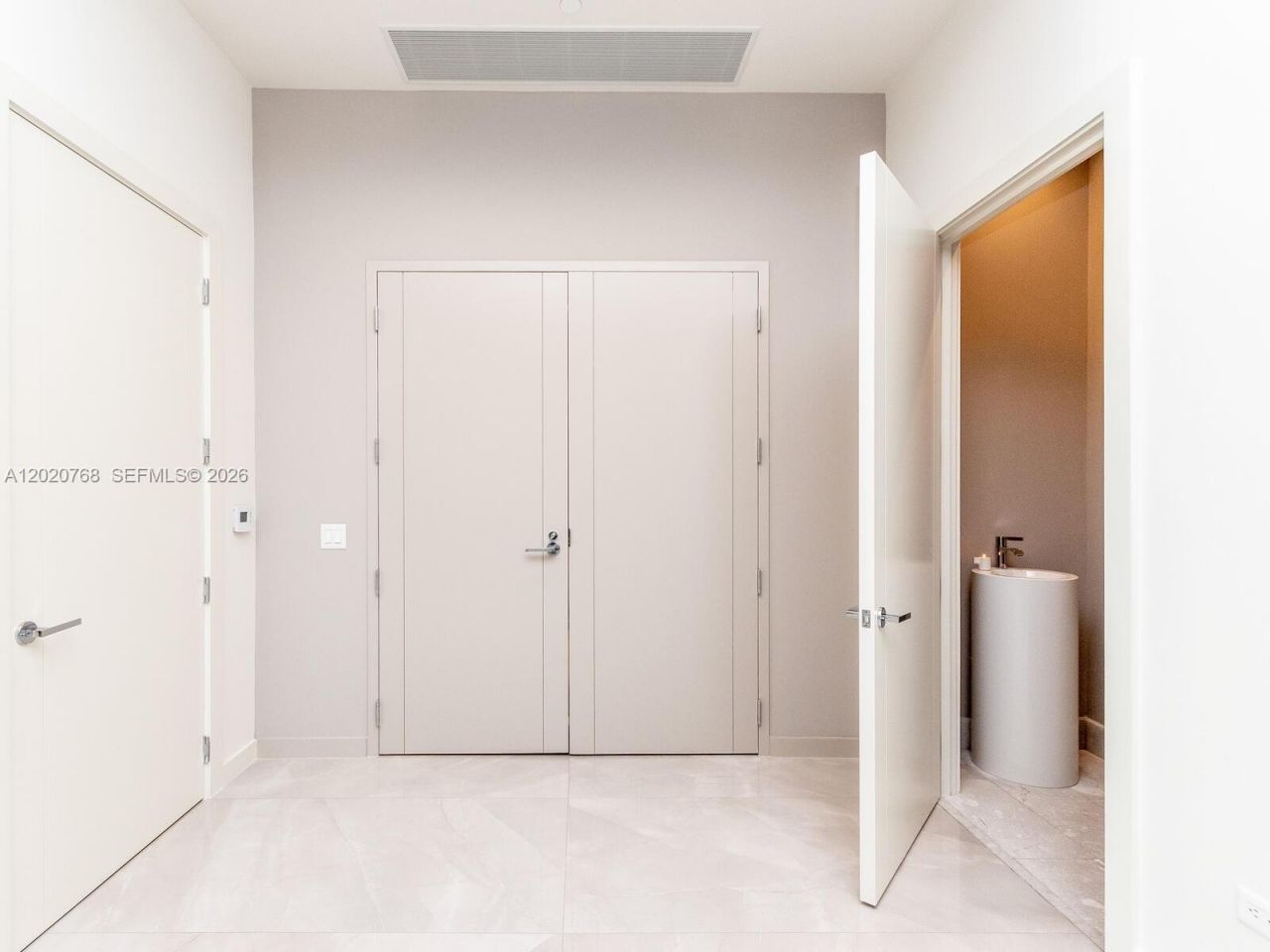 18501 E Collins, Unit 1503, Sunny Isles Beach, FL 33160 Photo