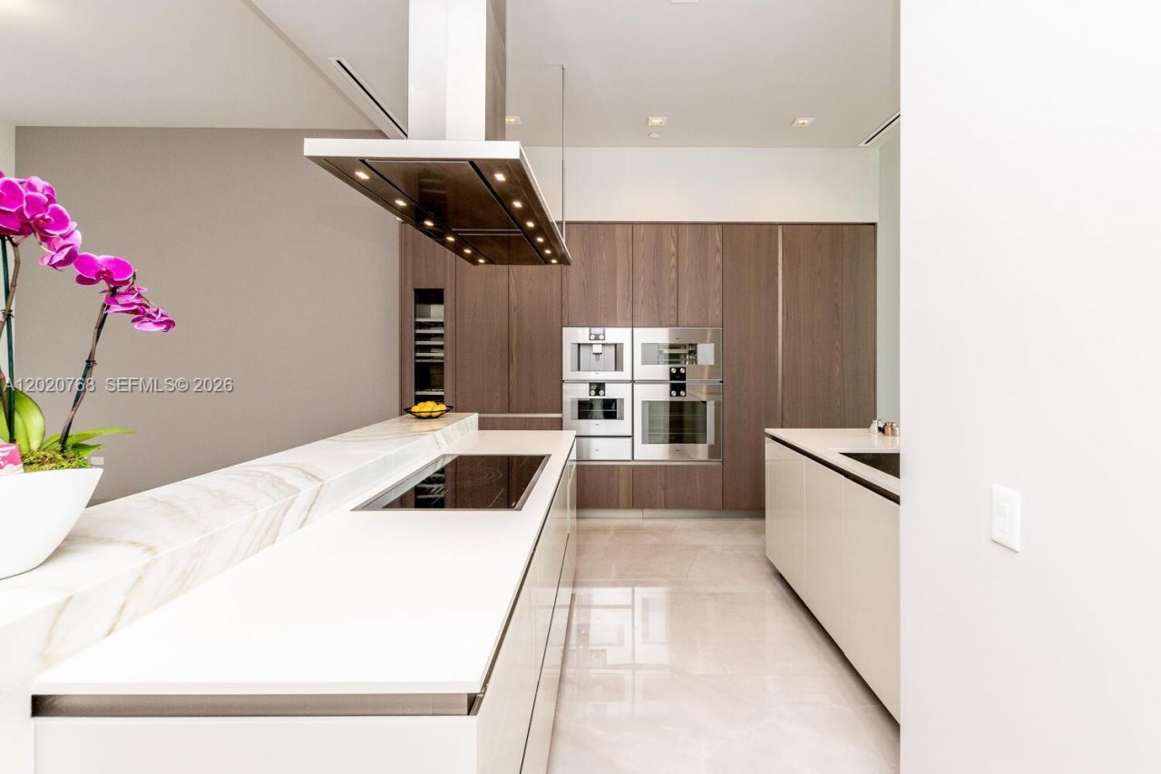 18501 E Collins, Unit 1503, Sunny Isles Beach, FL 33160 Photo
