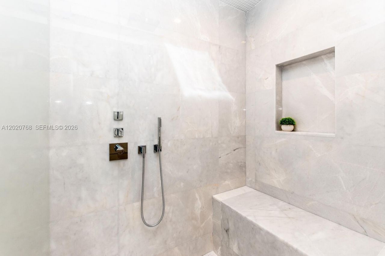 18501 E Collins, Unit 1503, Sunny Isles Beach, FL 33160 Photo