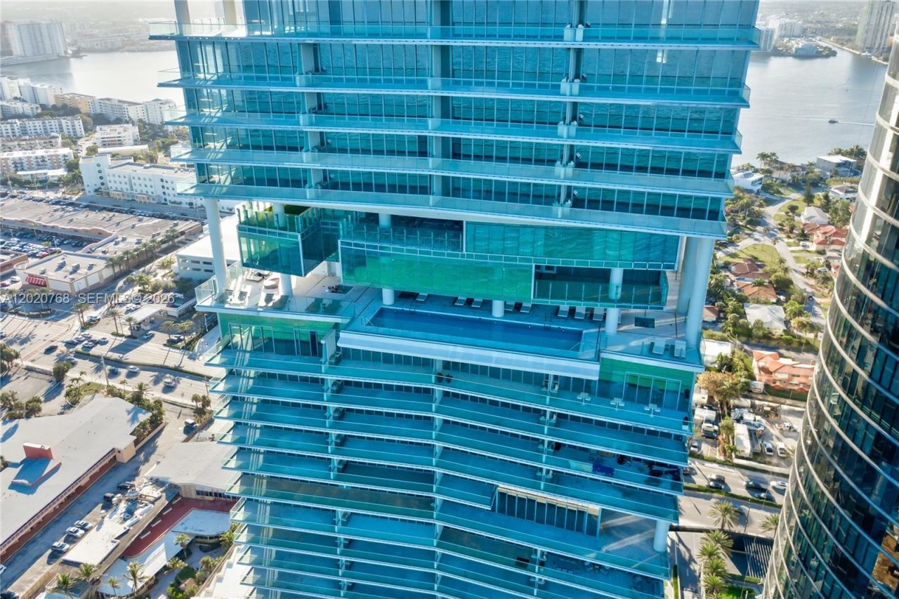 18501 E Collins, Unit 1503, Sunny Isles Beach, FL 33160 Photo