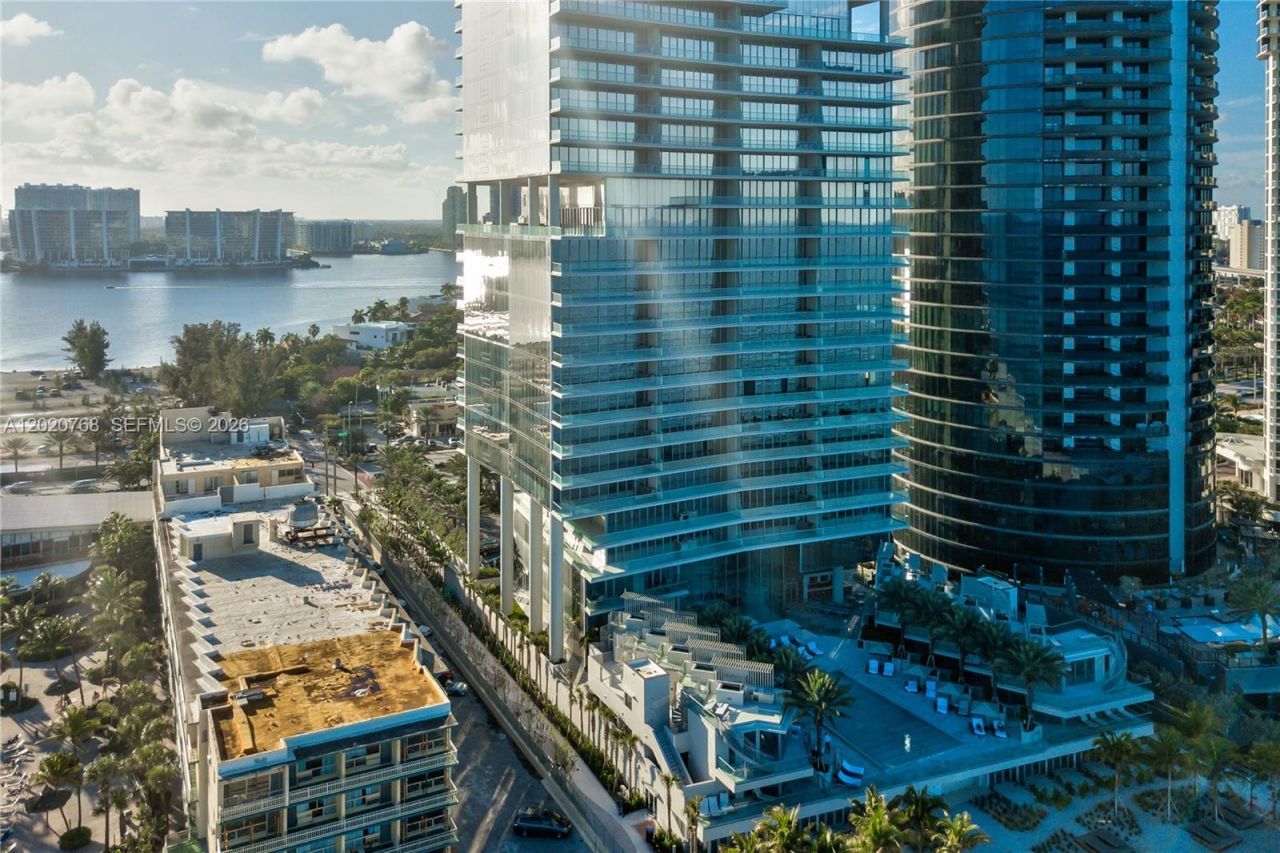 18501 E Collins, Unit 1503, Sunny Isles Beach, FL 33160 Photo