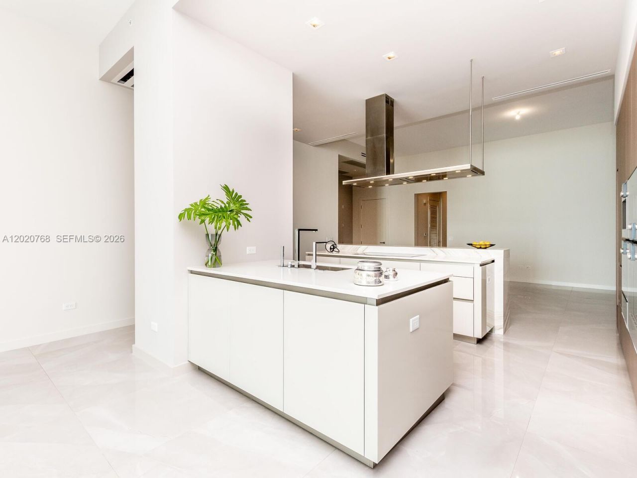 18501 E Collins, Unit 1503, Sunny Isles Beach, FL 33160 Photo